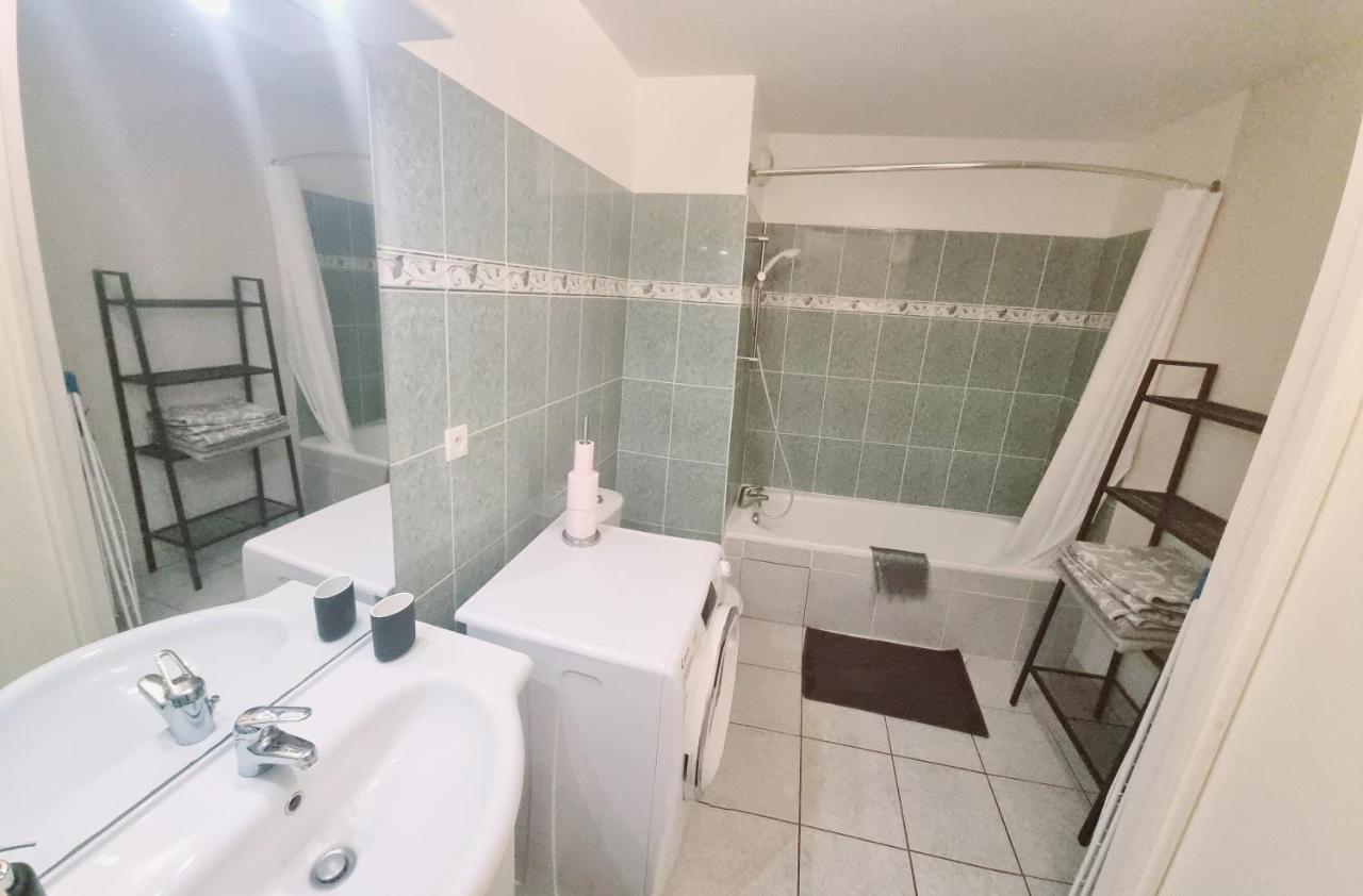 Beaune Appartement Avec Parking Et Wifi Gratuit Ngoại thất bức ảnh